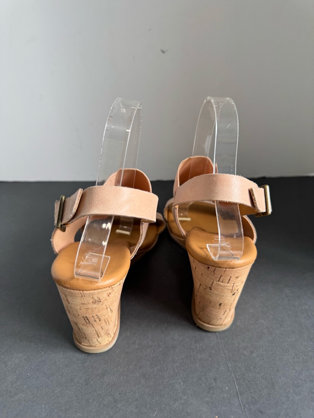 Korks Women’s Leather/Elastic Wedge Sandals. Size 10 - Picture 9 of 16